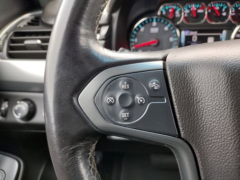Used 2019 Chevrolet Suburban LT image 21