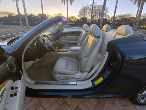 Used 2004 Lexus SC 430 Convertible RWD image 18
