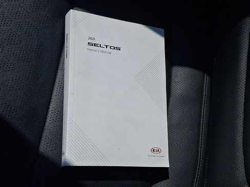 Used 2021 Kia Seltos EX AWD/4WD image 24