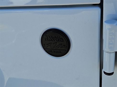 Used 2022 Jeep Wrangler Sport image 15