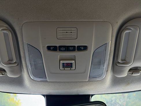 Used 2020 Toyota Corolla LE w/ Carpet Mat Package (TMS) FWD image 37