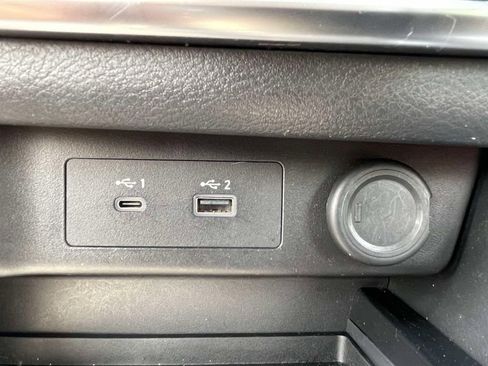 Used 2023 Nissan Rogue SV FWD image 31