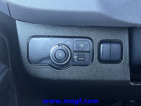 Used 2025 Mercedes-Benz Sprinter 2500 image 16