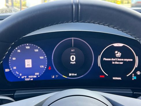 Certified 2025 Porsche Macan Electric RWD image 31