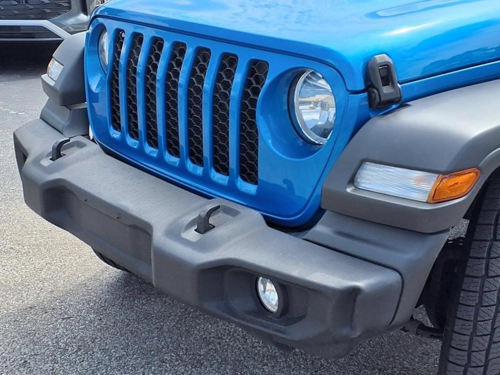Used 2022 Jeep Gladiator Sport w/ Trailer Tow Package AWD/4WD image 21