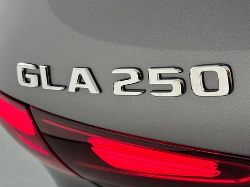 New 2026 Mercedes-Benz GLA 250 image 8