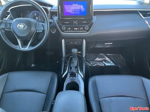 Certified 2023 Toyota Corolla Cross XLE w/ Convenience Package FWD image 18