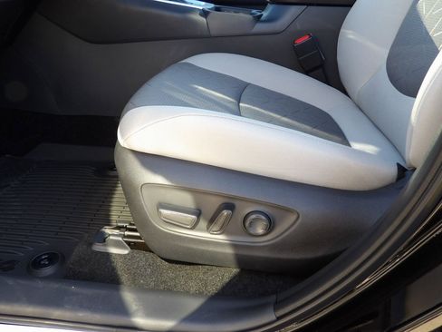 New 2025 Toyota RAV4 XLE image 11