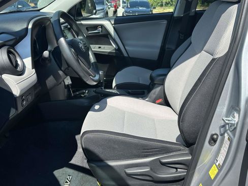 Used 2017 Toyota RAV4 XLE FWD image 4