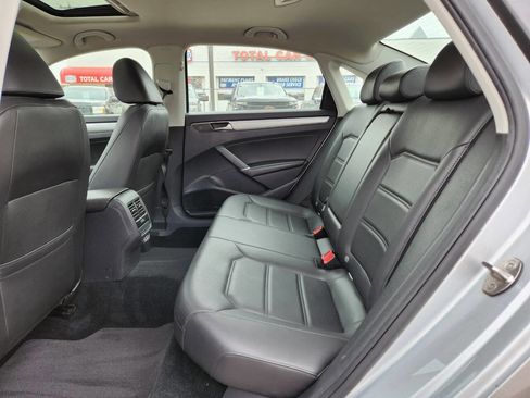 Used 2019 Volkswagen Passat 2.0T Wolfsburg w/ Wheels & Sunroof Package image 13