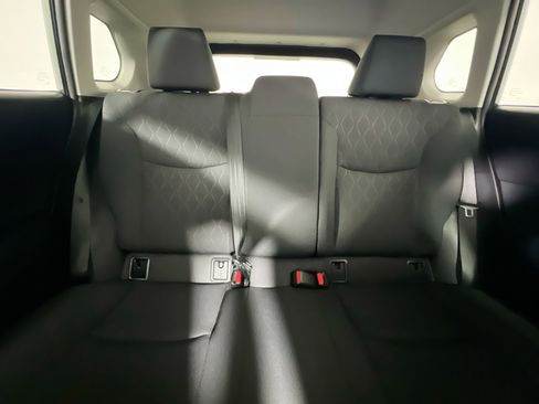 Used 2024 Toyota Corolla Cross LE FWD image 33