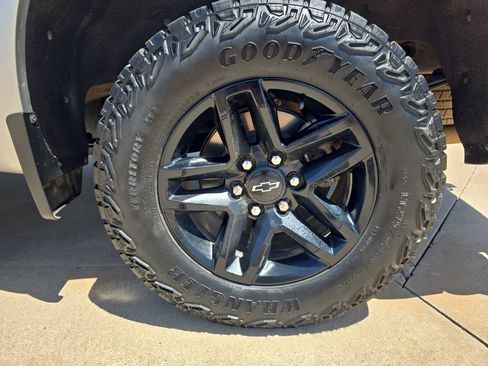 Used 2019 Chevrolet Silverado 1500 RST w/ All-Star Edition AWD/4WD image 32
