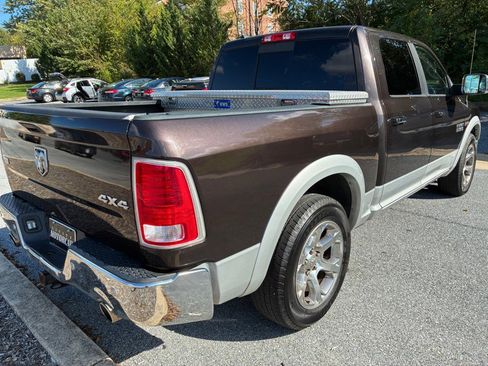 Used 2017 RAM 1500 Laramie w/ Convenience Group image 5