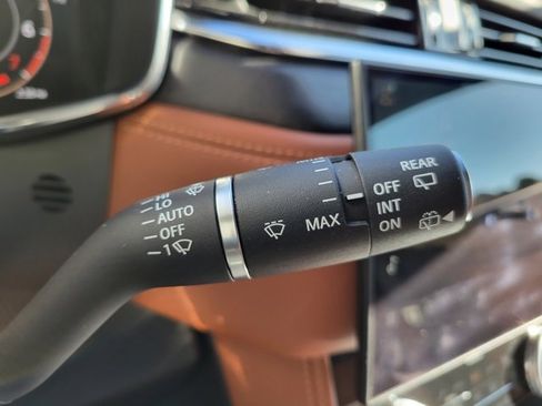 Used 2025 Jaguar F-PACE R-Dynamic S image 32