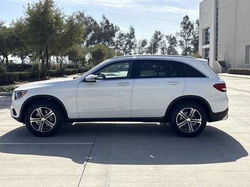 Used 2017 Mercedes-Benz GLC 300 4MATIC image 5