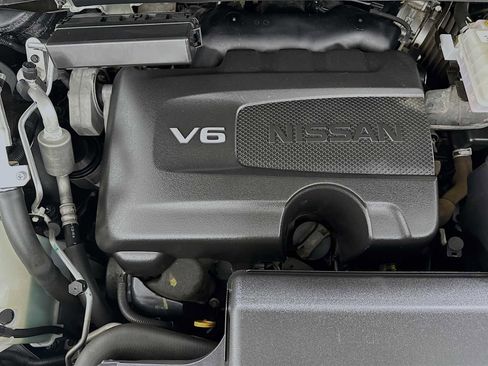 Used 2018 Nissan Pathfinder Platinum image 30