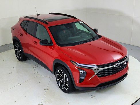 New 2026 Chevrolet Trax RS w/ Sunroof Package image 13