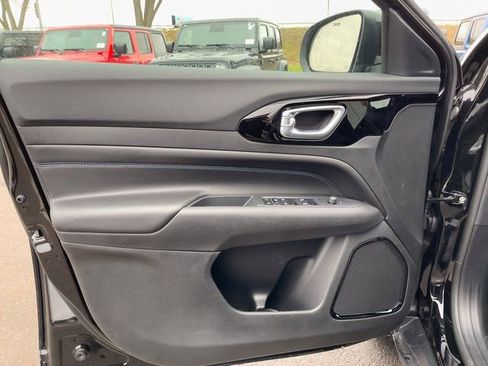 New 2026 Jeep Compass Limited image 12