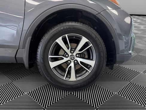 Used 2018 Toyota RAV4 XLE w/ Plus Extra Value Package AWD/4WD image 10