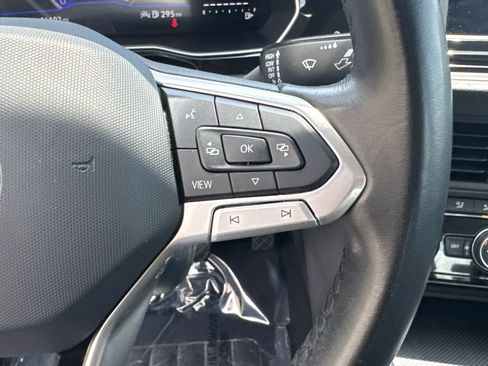 Used 2024 Volkswagen Jetta SE FWD image 25