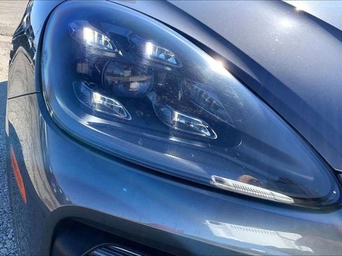 Used 2019 Porsche Cayenne S image 25