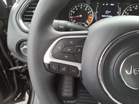 Certified 2023 Jeep Renegade Latitude AWD/4WD image 18