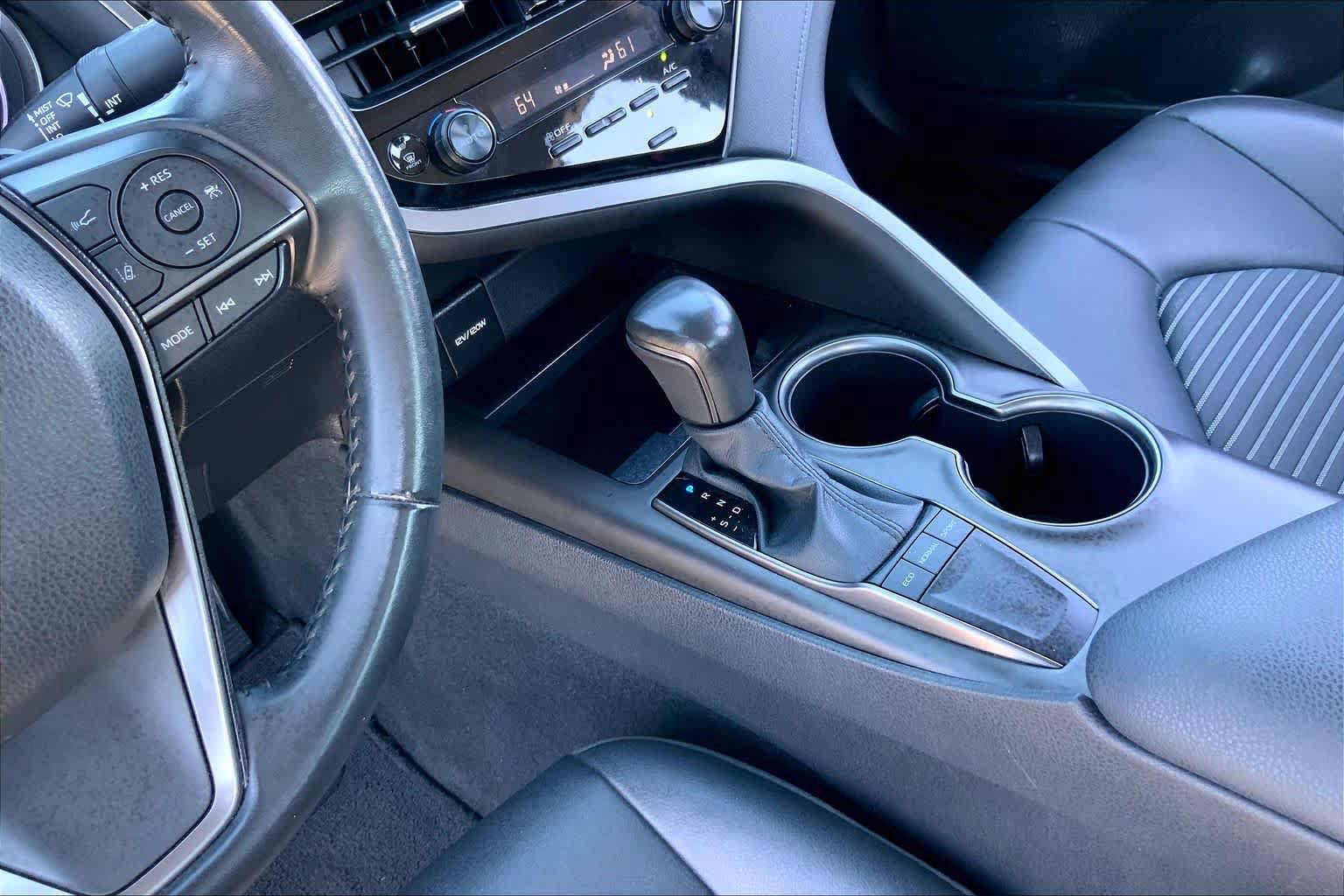 Used 2023 Toyota Camry SE w/ Convenience Package FWD image 16