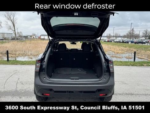 Used 2025 Nissan Kicks SV FWD image 12