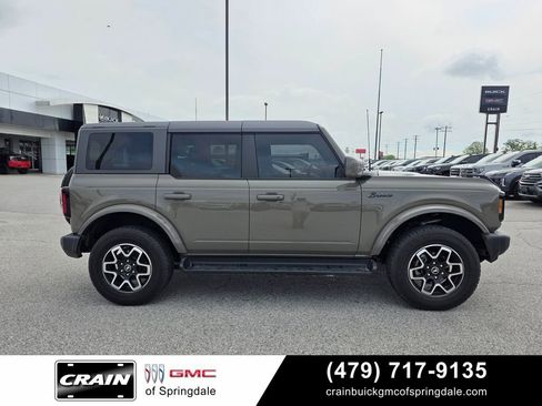 Used 2025 Ford Bronco Outer Banks AWD/4WD image 9