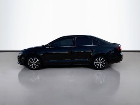 Used 2017 Volkswagen Jetta SE image 6