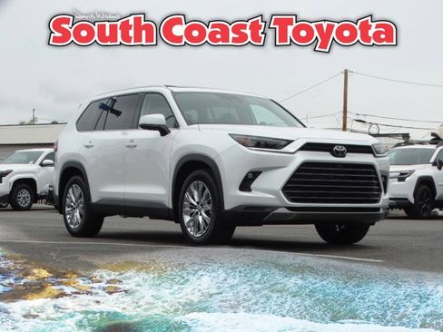 New 2026 Toyota Grand Highlander Platinum AWD/4WD image 1