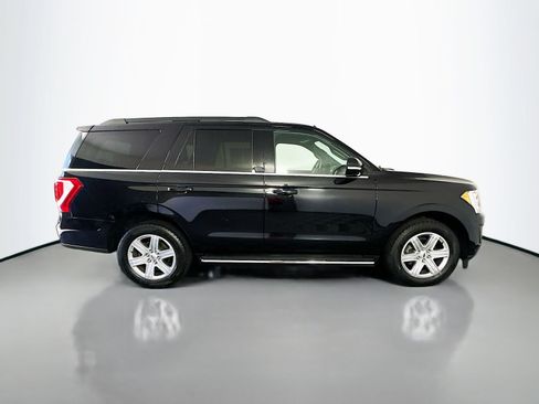 Used 2019 Ford Expedition XLT w/ Equipment Group 202A AWD/4WD image 8