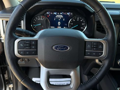 Used 2023 Ford Expedition XLT RWD image 21