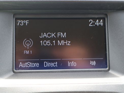 Used 2018 Ford Edge SE FWD image 18