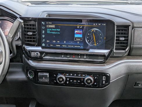 Certified 2025 Chevrolet Silverado 2500 LT w/ Convenience Package AWD/4WD image 17