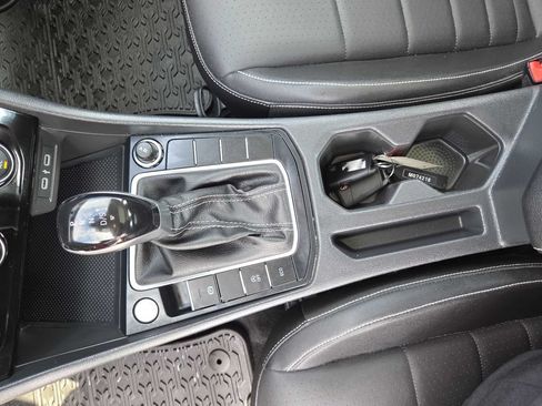 Used 2024 Volkswagen Jetta SE FWD image 22