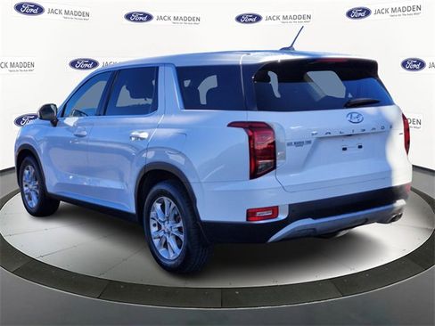 Used 2021 Hyundai Palisade SE image 3