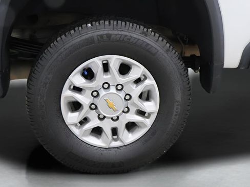 Used 2023 Chevrolet Silverado 2500 LT w/ Convenience Package image 31