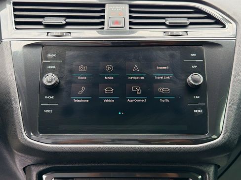 Used 2019 Volkswagen Tiguan SEL Premium AWD/4WD image 29