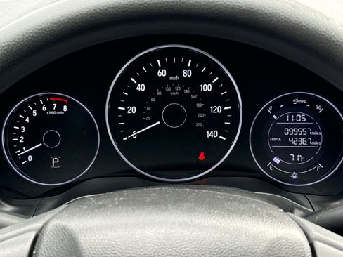 Used 2018 Honda HR-V LX image 30