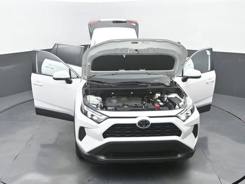 Used 2025 Toyota RAV4 LE FWD image 32