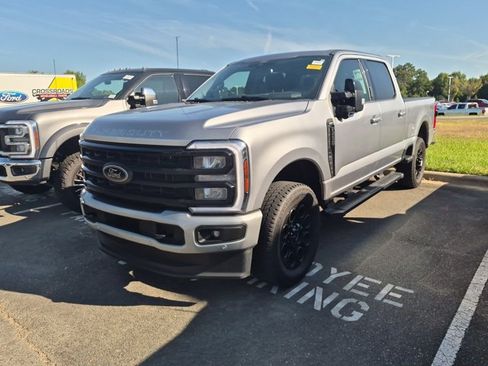 Certified 2024 Ford F250 Lariat w/ Lariat Ultimate Package AWD/4WD image 4