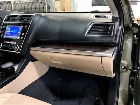 Used 2019 Subaru Outback 2.5i Limited image 18