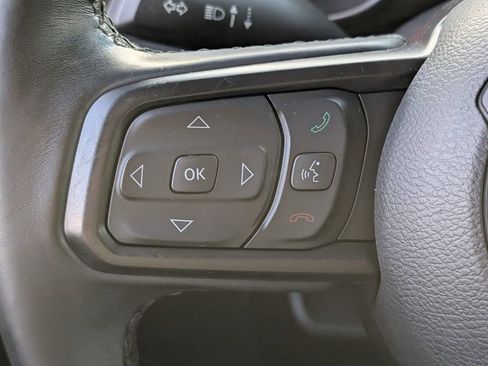 Used 2022 Jeep Gladiator Willys image 15