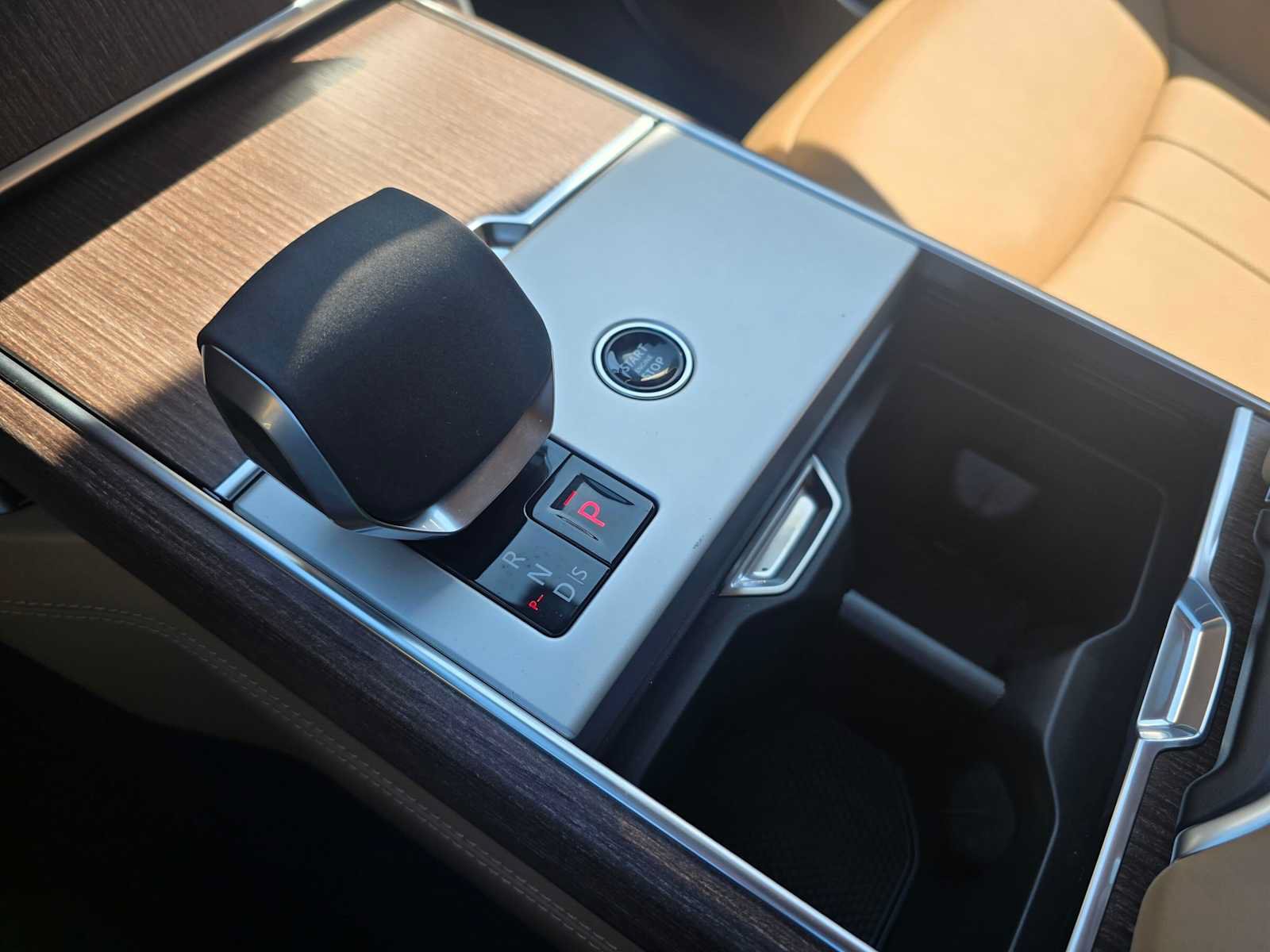 New 2026 Land Rover Range Rover SE AWD/4WD image 30