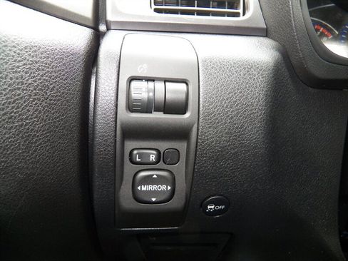 Used 2011 Subaru Forester 2.5X Premium w/ All-Weather Pkg image 29