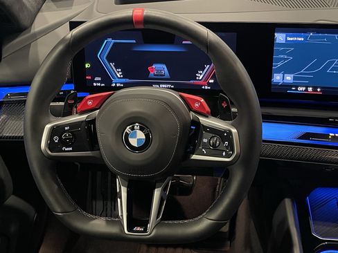Used 2026 BMW M5 w/ Executive Package AWD/4WD image 19