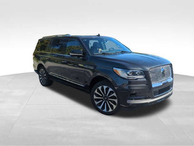 Used 2023 Lincoln Navigator L Reserve AWD/4WD image 13