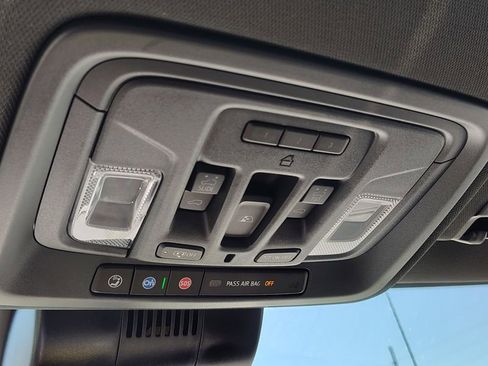 Used 2025 Chevrolet Silverado 1500 High Country AWD/4WD image 24