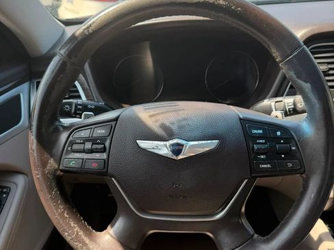 Used 2015 Hyundai Genesis 3.8 RWD image 8